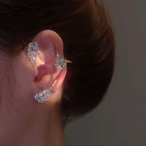 Silver air clip